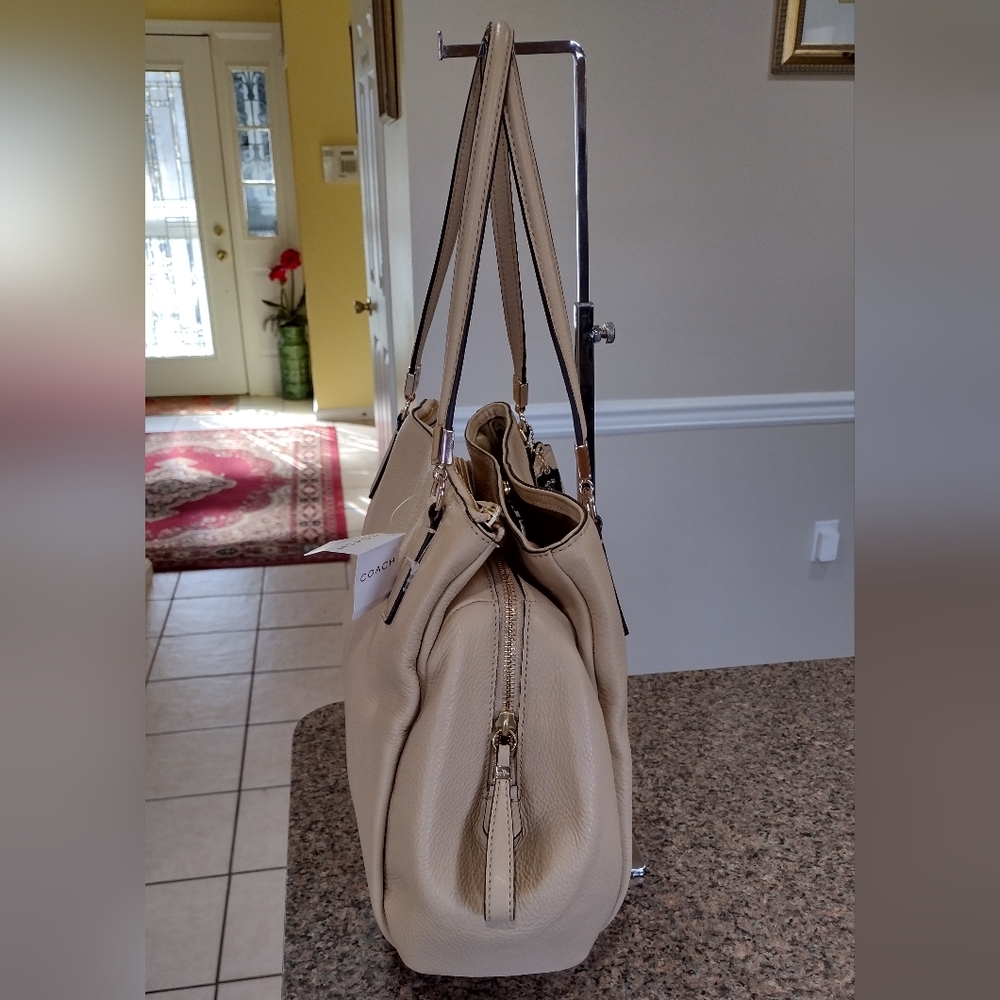 NWT Coach Madison Pebble Leather Carryall Satchel - Picture 6 of 16